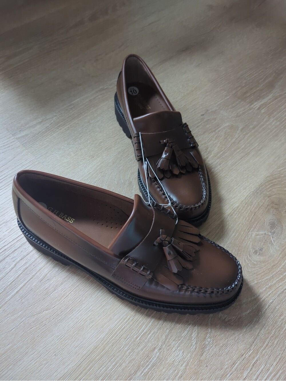 GH Bass Layton Lug Weejuns Men's 10 Tassel Loafer Kiltie & Tassel Loafers Lug
